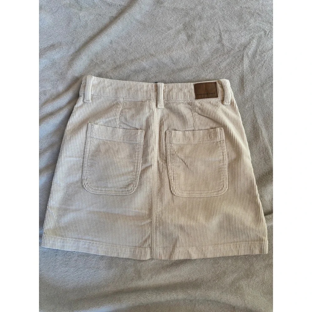 American Eagle Cream Corduroy Mini Skirt Front Zip Stretch Womens Sz‎ 2